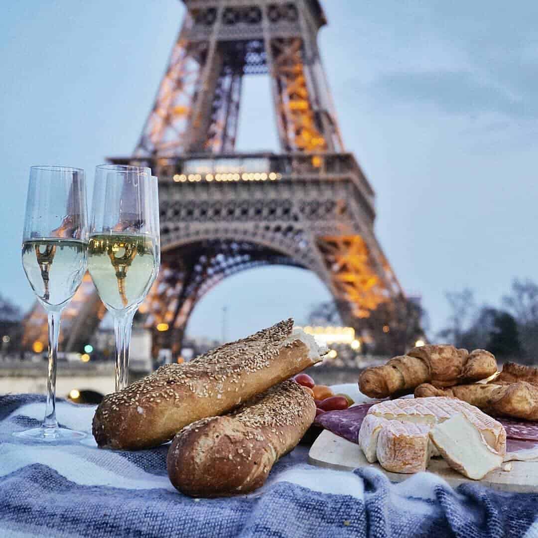 branzeturi paris