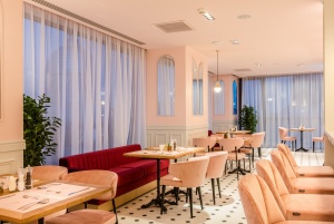 Cișmigiu bistro la etaj