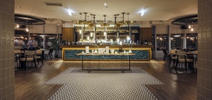 restaurant nor