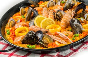 paella cu fructe de mare