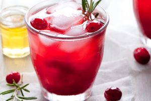 Cranberry gin fizz