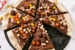 deserturi bizare pizza cu ciocolata